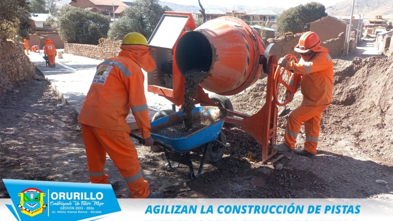 AGILIZAN LA CONSTRUCCIÓN DE PISTAS Y VEREDAS DE LA CIUDAD DE ORURILLO