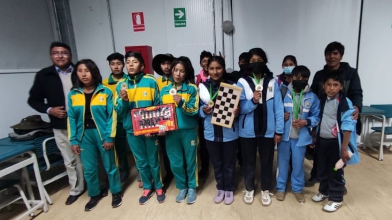 ORURILLO SUMÓ MEDALLAS EN EL DEPORTE CIENCIA DE LOS JUEGOS ESCOLARES